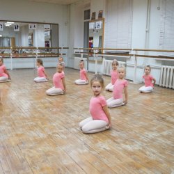 Учебные занятия и конкурсные выступления учащихся хореографического отделения