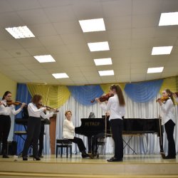 Концерт для ветеранов, членов ТОС и населения Дзержинского района, посвященный Дню защитника Отечества и Международному женскому дню - 2 марта 2018 года